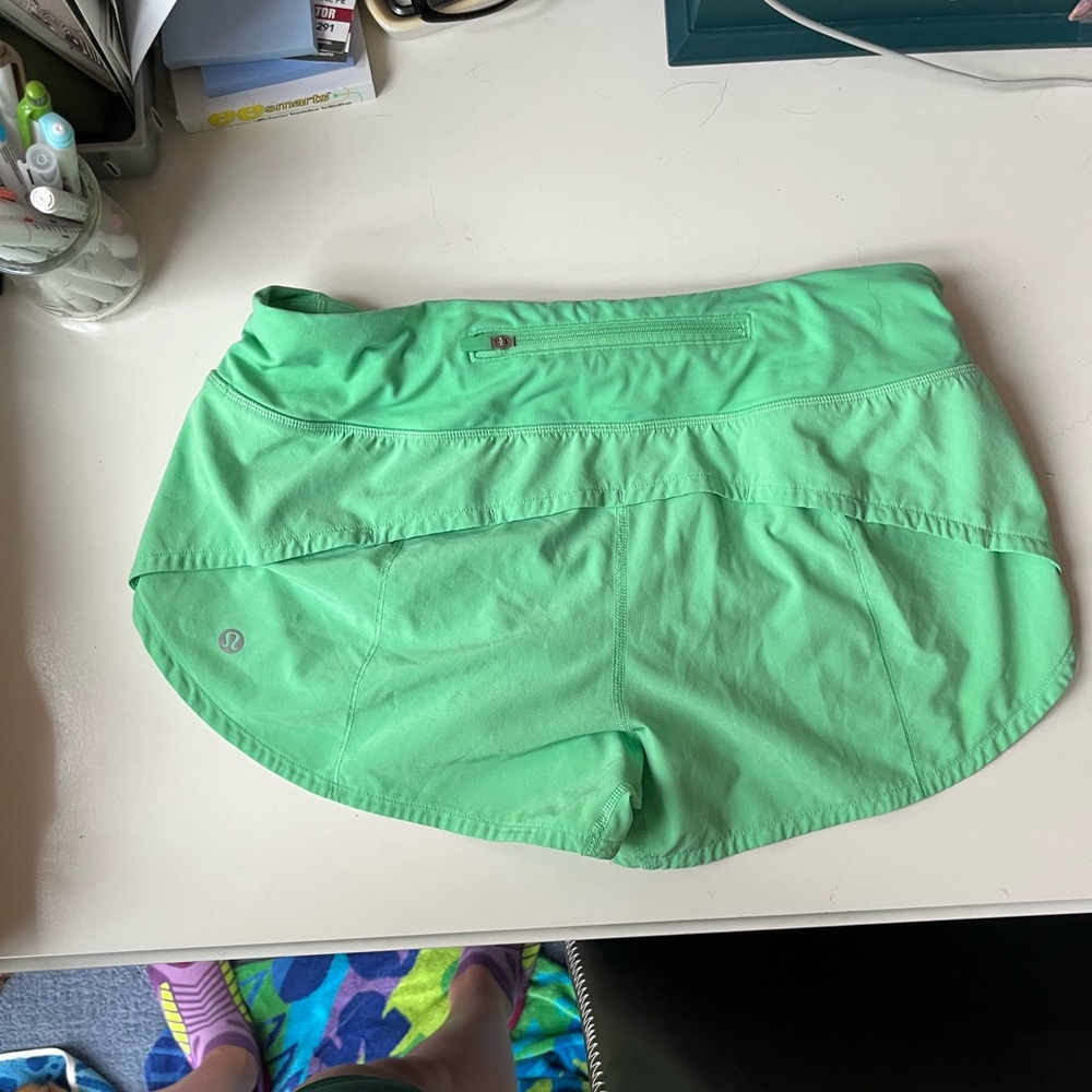 Lululemon Shorts Size 6 Green